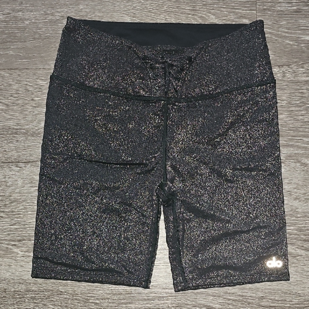 ALO Yoga Womens Black Shimmer Biker Shorts Sz Medium,tie Front Detail